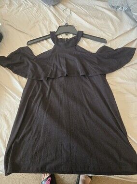 Michael Kors Cold Shoukder Top
